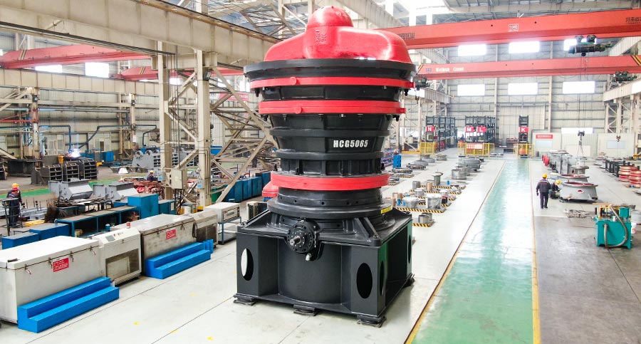 旋回破碎機